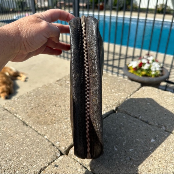 Louis Vuitton Trousse 23 - Picture 6 of 9